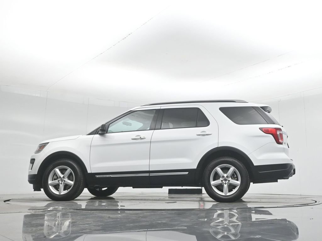 Used 2018 Ford Explorer XLT image 55