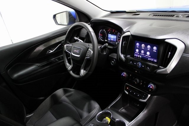 Used 2024 GMC Terrain SLE w/ Driver Convenience Package image 29