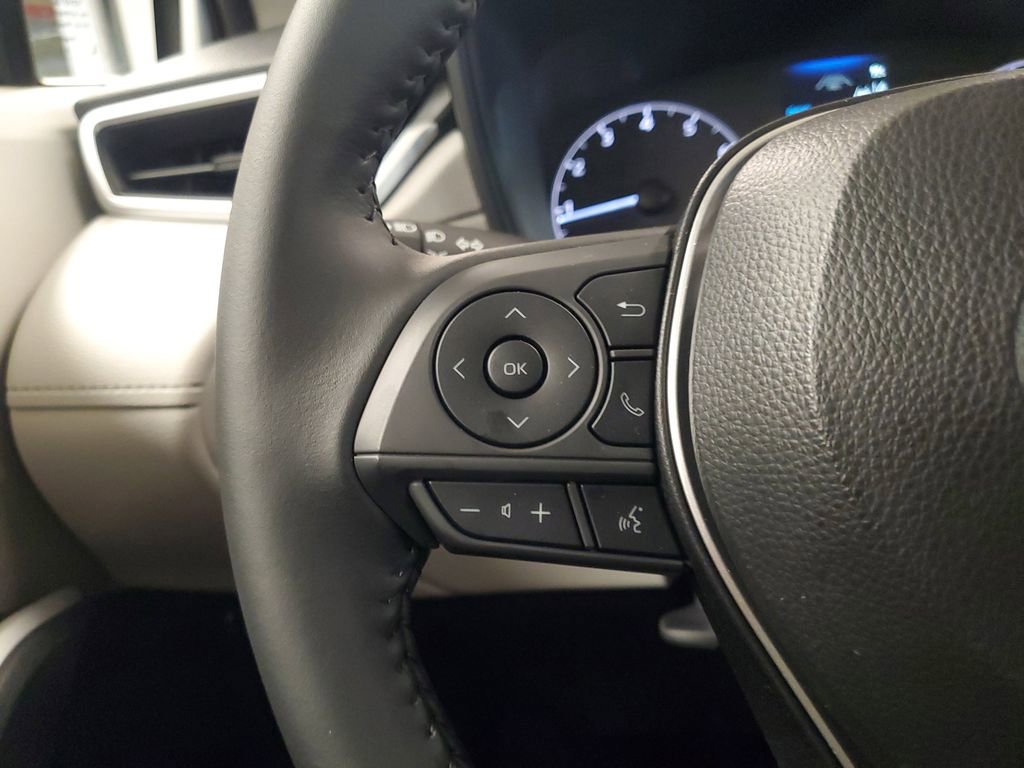 Certified 2024 Toyota Corolla Cross LE image 20