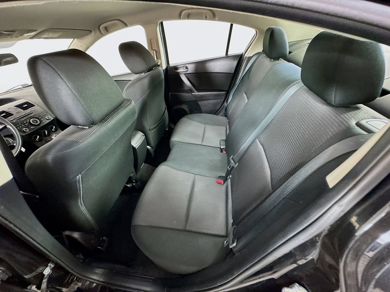 Used 2013 MAZDA MAZDA3 i Sport FWD image 21