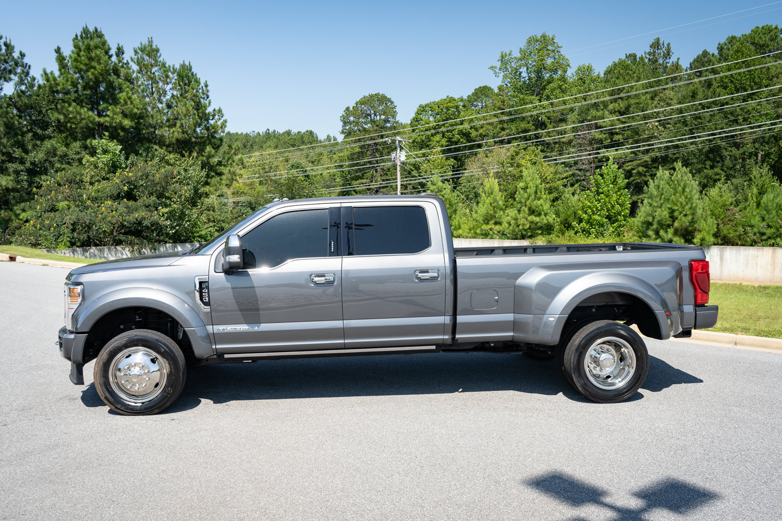 Used 2022 Ford F450 Platinum w/ FX4 Off-Road Package AWD/4WD image 14