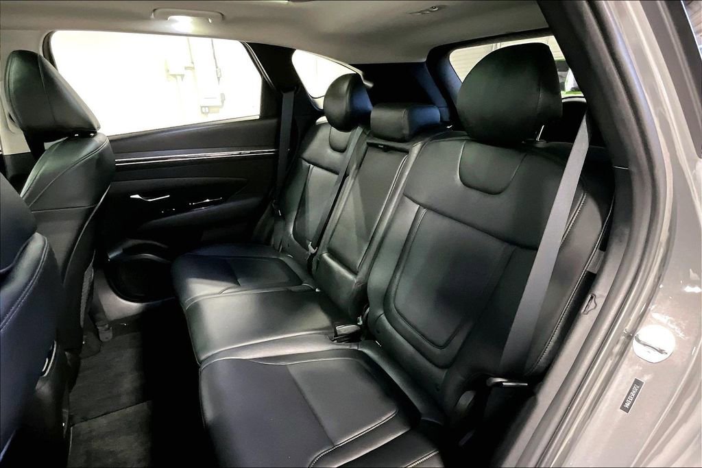 Used 2024 Hyundai Tucson Limited image 35