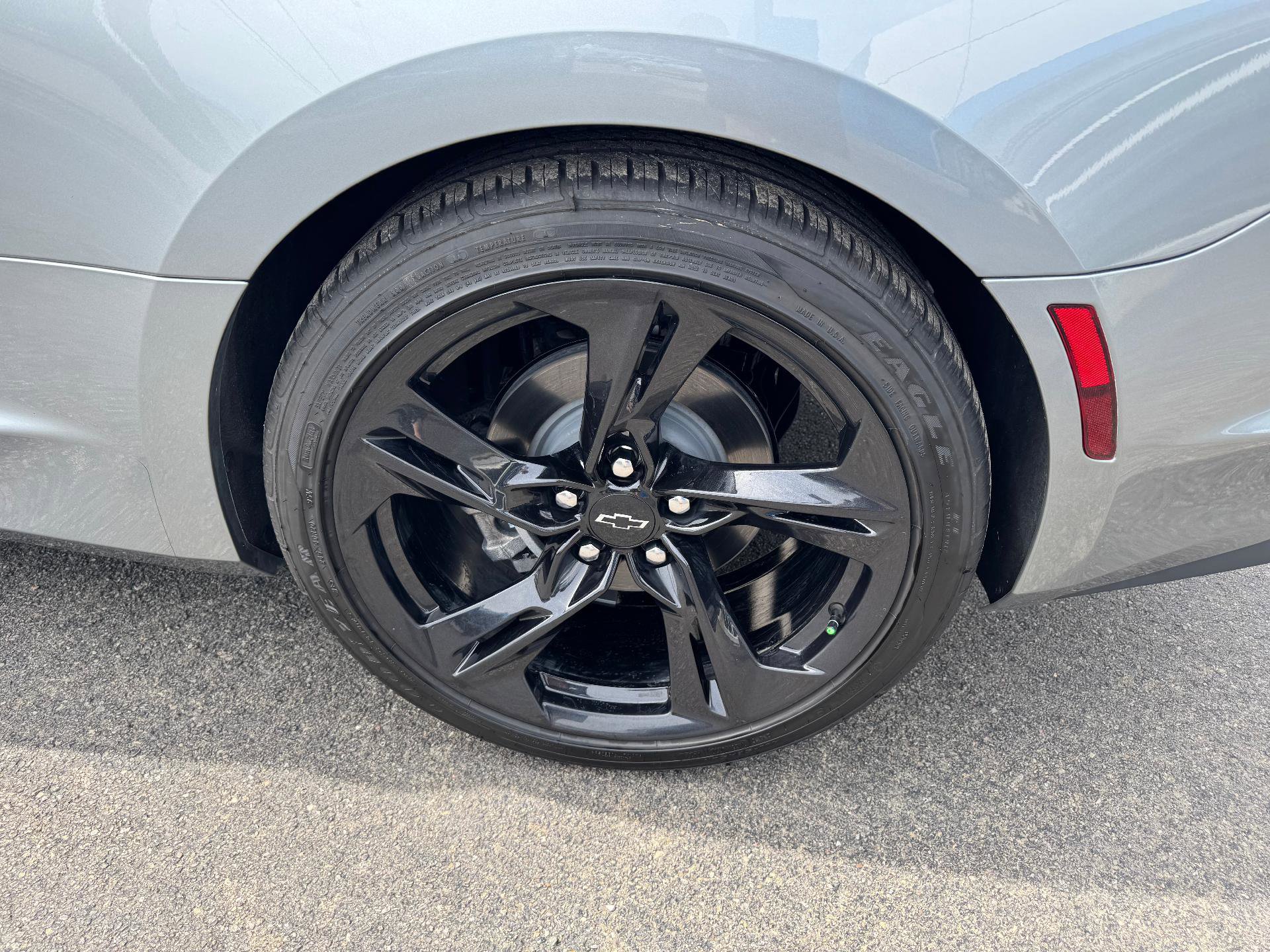 Used 2024 Chevrolet Camaro LT w/ Technology Package RWD image 28