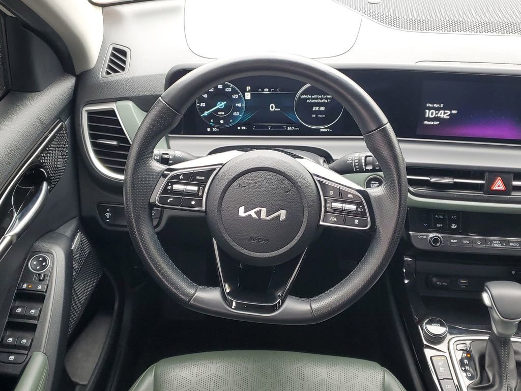 Used 2024 Kia Seltos SX w/ SX Sunroof Package image 27