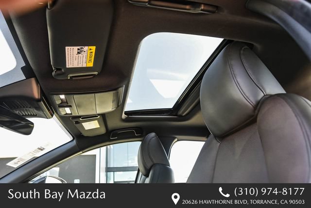 Certified 2025 MAZDA MAZDA3 Hatchback w/ Appearance Package AWD/4WD image 26