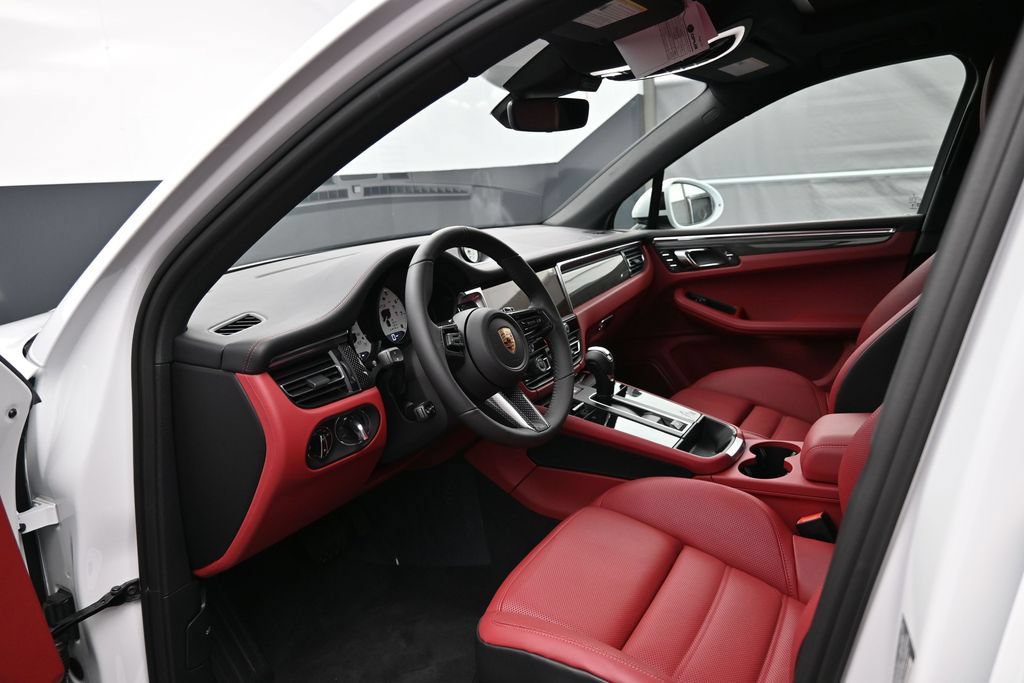 New 2026 Porsche Macan GTS AWD/4WD image 5
