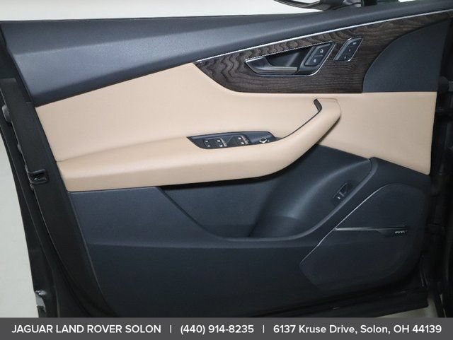 Used 2020 Audi Q7 2.0T Premium Plus AWD/4WD image 33