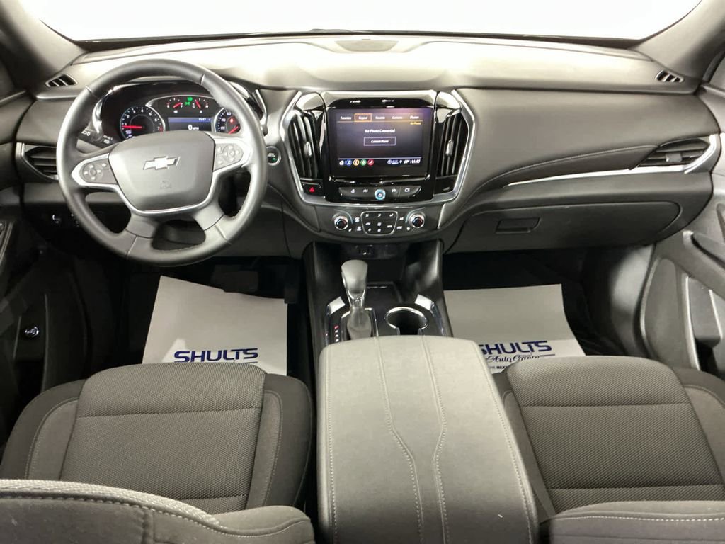 Used 2023 Chevrolet Traverse LT image 15