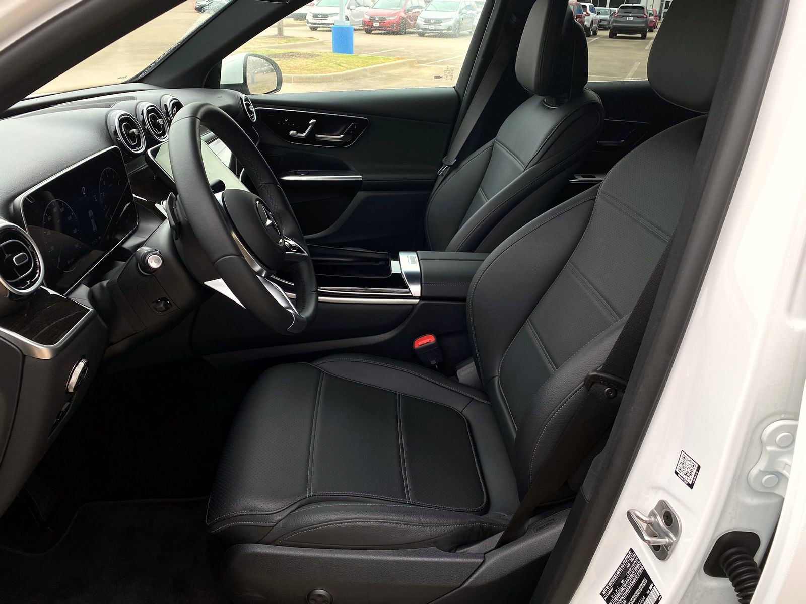 Used 2025 Mercedes-Benz GLC 300 image 10