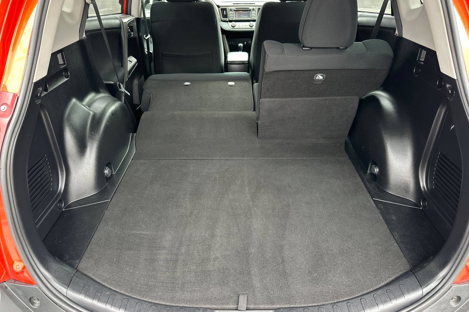 Used 2015 Toyota RAV4 XLE AWD/4WD image 16