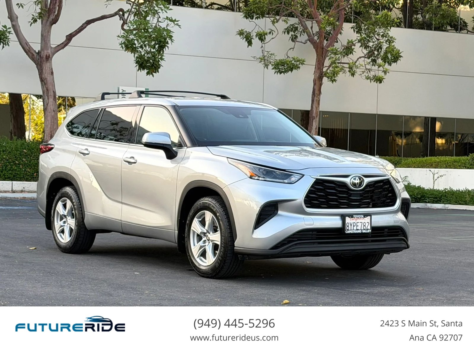 Used 2021 Toyota Highlander L FWD image 1