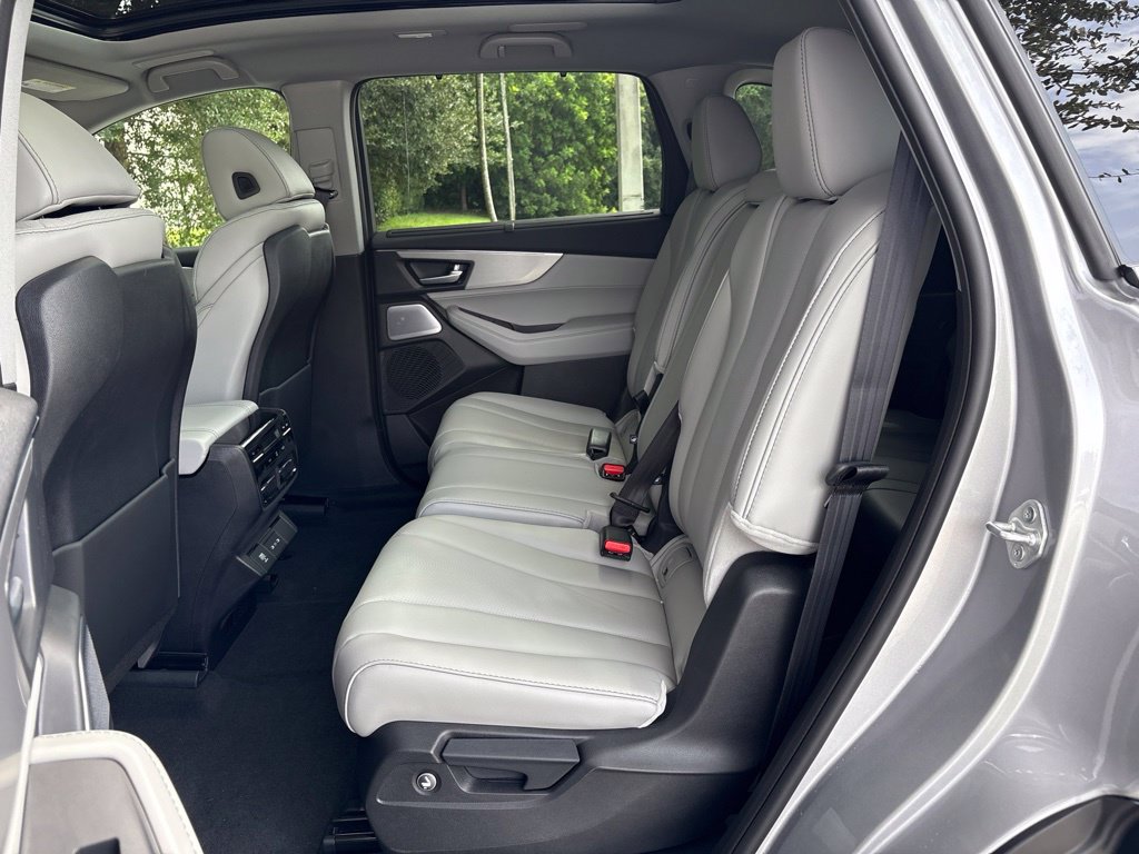 New 2026 Acura MDX w/ Technology Package FWD image 19