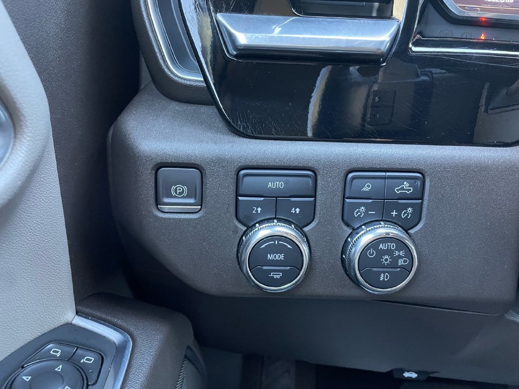Used 2022 GMC Sierra 1500 SLT w/ SLT Premium Plus Package AWD/4WD image 22