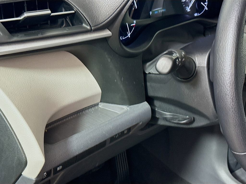 Certified 2022 Toyota Sienna XLE FWD image 10