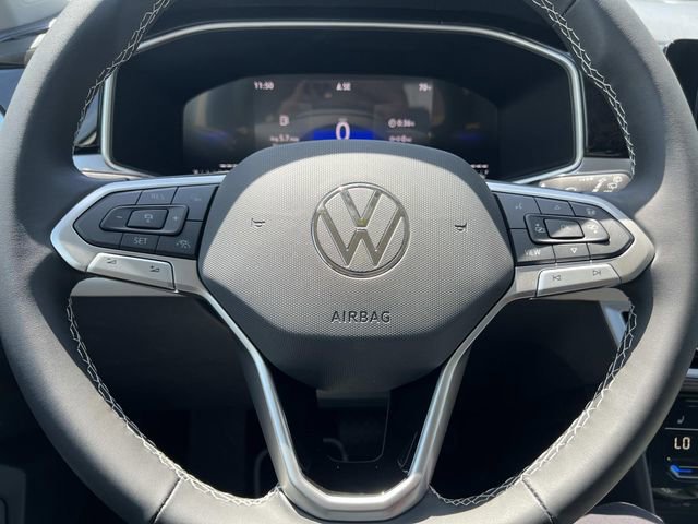 New 2026 Volkswagen Taos SE FWD image 15