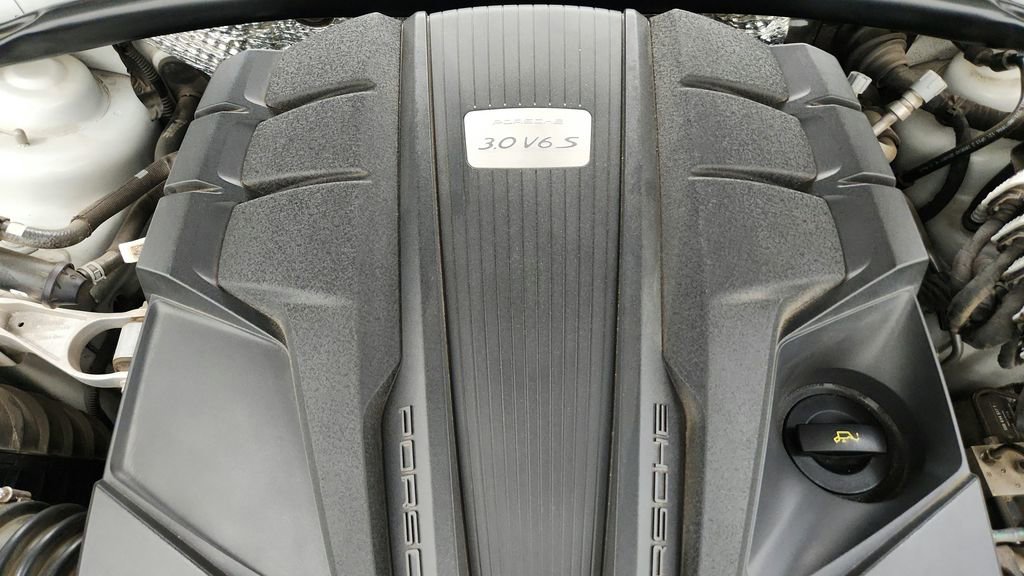 Used 2020 Porsche Macan S AWD/4WD image 47
