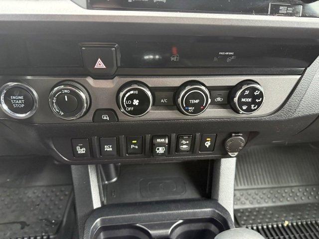 Certified 2018 Toyota Tacoma TRD Off-Road image 25