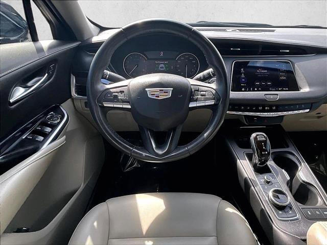 Used 2023 Cadillac XT4 Luxury FWD image 7