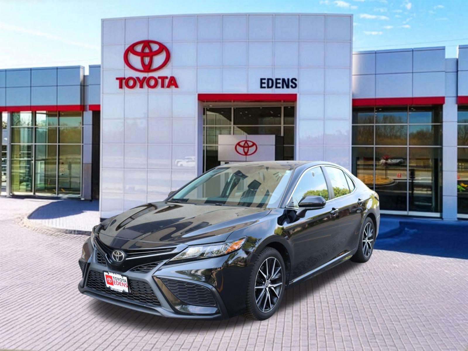 Used 2021 Toyota Camry SE FWD image 10