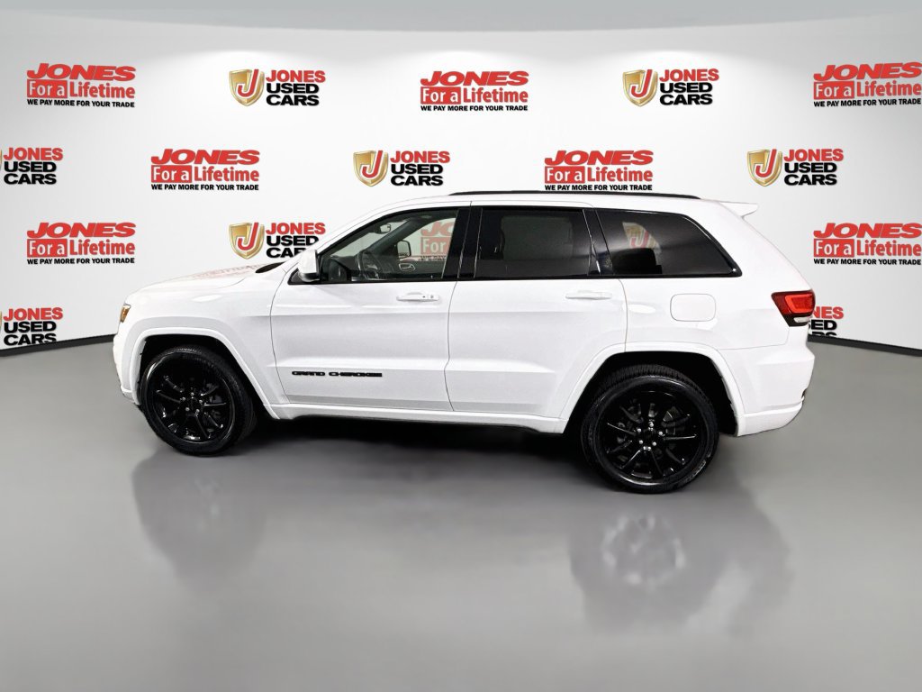 Used 2020 Jeep Grand Cherokee Altitude AWD/4WD image 15