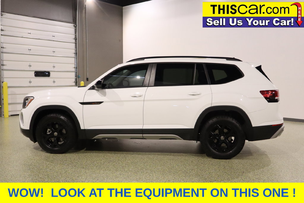 Used 2025 Volkswagen Atlas Peak Edition SE AWD/4WD image 5