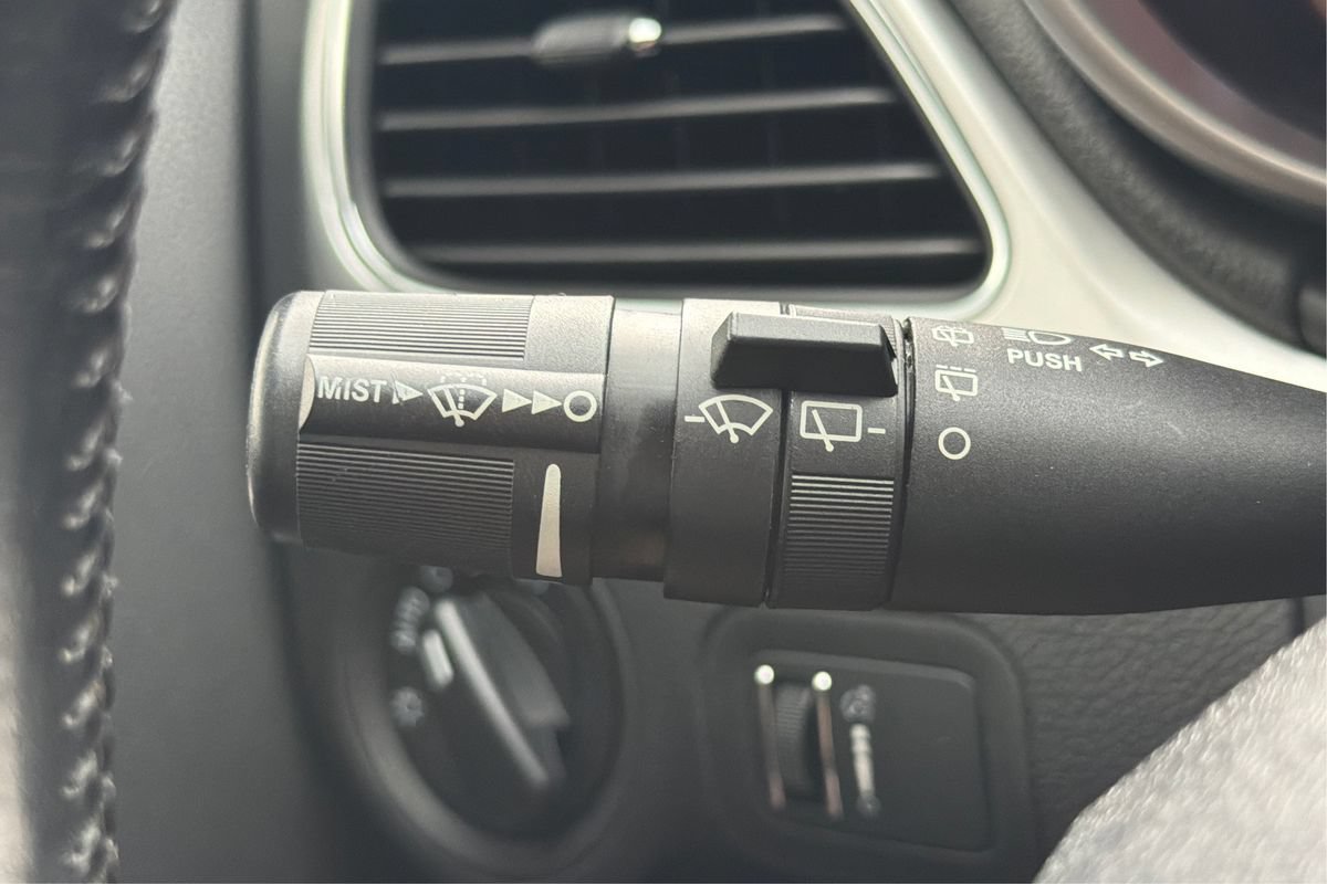 Used 2020 Dodge Journey SE w/ SE Popular Equipment Group FWD image 16