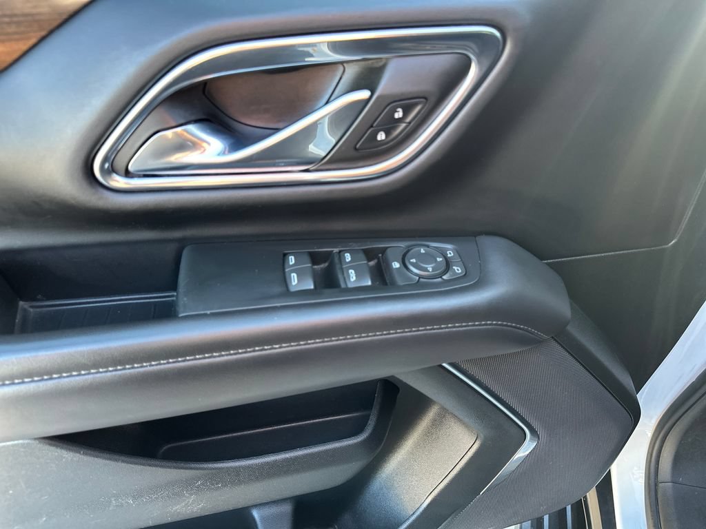 Used 2023 GMC Yukon XL SLE w/ Gmc Pro Safety Plus Package RWD image 18