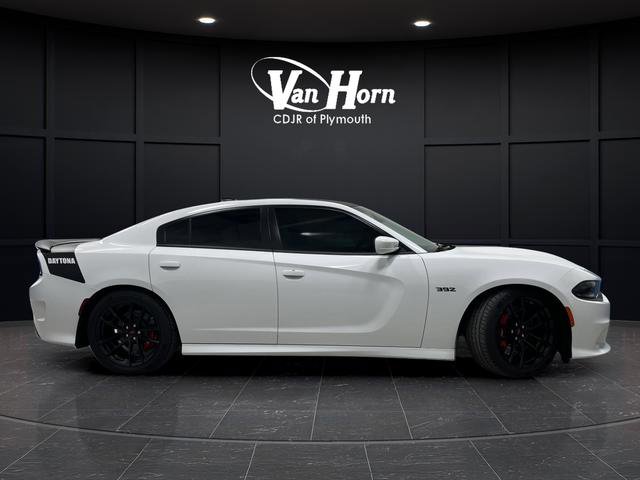 Used 2018 Dodge Charger R/T image 2