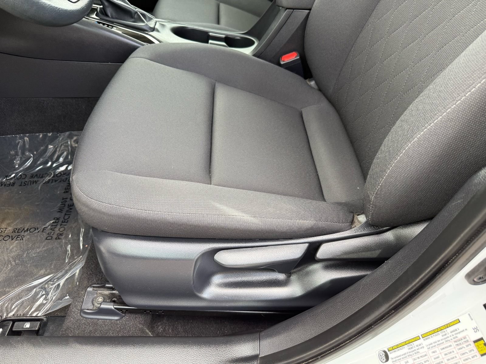 Used 2025 Toyota Corolla LE FWD image 14