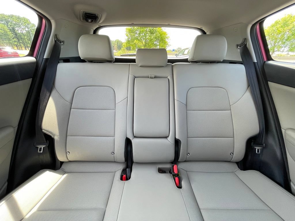 Used 2022 Kia Sportage EX w/ EX Technology Package FWD image 30
