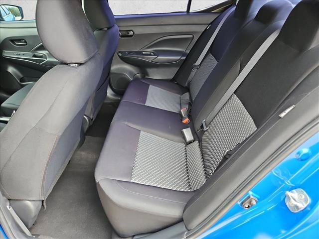 Used 2022 Nissan Versa S FWD image 17