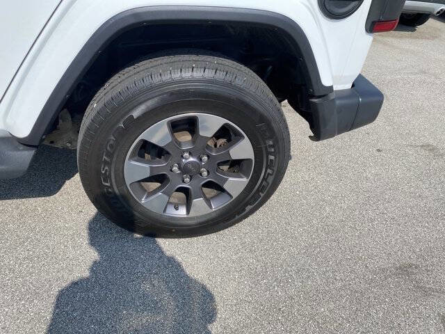 Used 2019 Jeep Wrangler Unlimited Sahara w/ Advanced Safety Group image 8