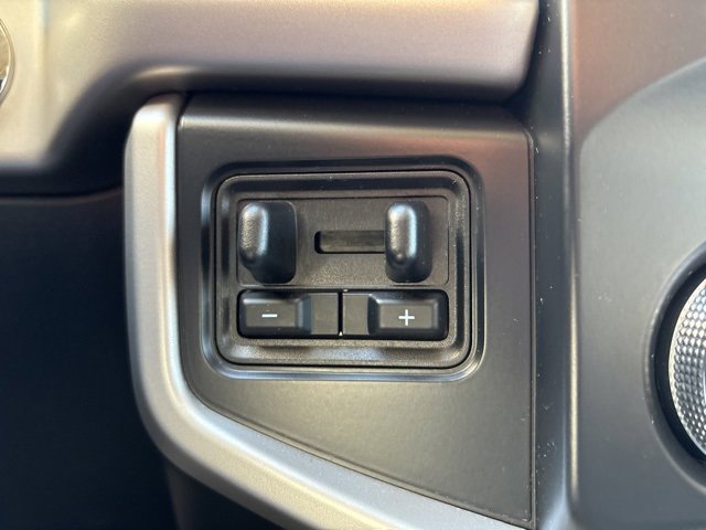 Used 2022 Ford Expedition Max XLT image 31