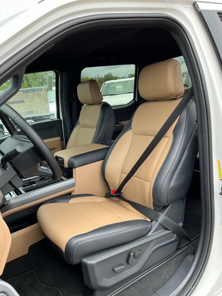 New 2026 Ford F250 Lariat RWD image 38
