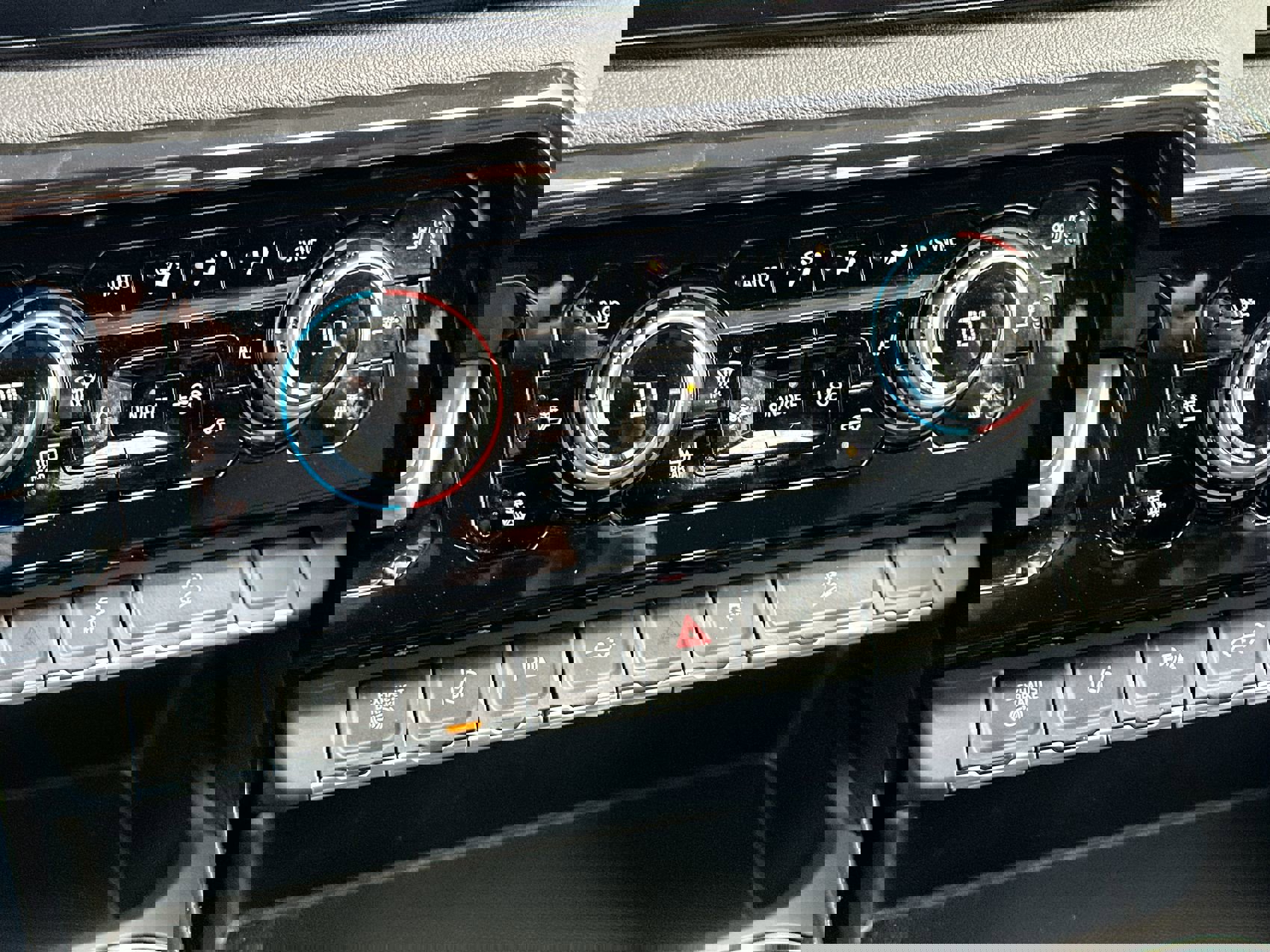 Used 2024 GMC Sierra 2500 AT4 w/ AT4 Premium Plus Package image 19