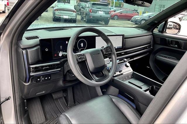 Used 2025 Hyundai Santa Fe Calligraphy FWD image 14