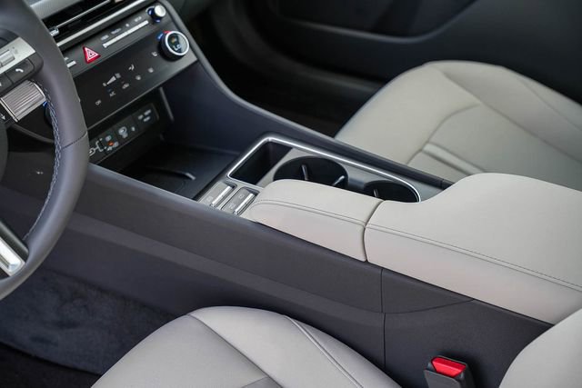 New 2026 Hyundai Sonata SEL FWD image 25