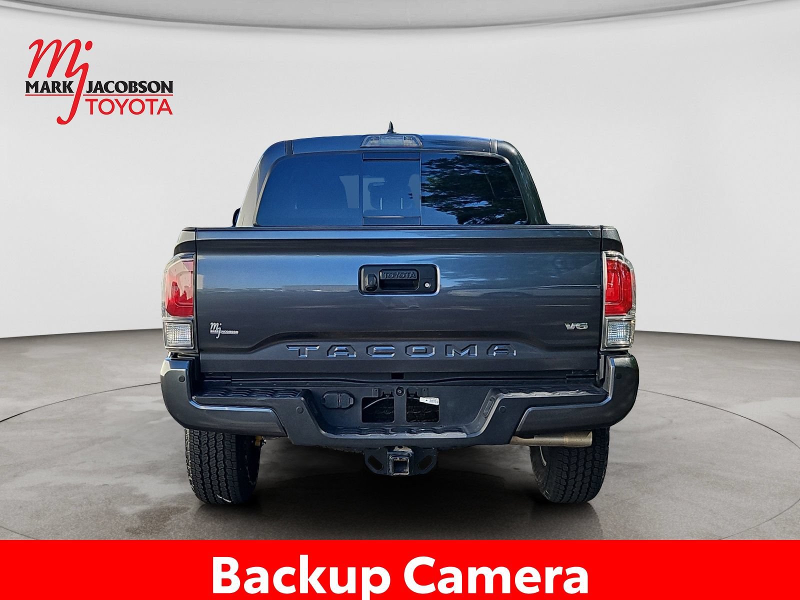 Used 2023 Toyota Tacoma TRD Off-Road w/ Technology Package AWD/4WD image 11