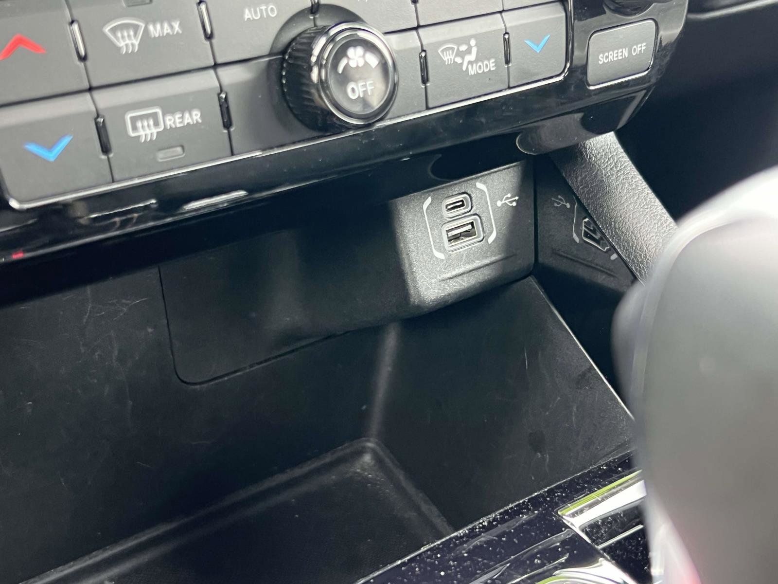 Used 2022 Jeep Compass Limited image 16