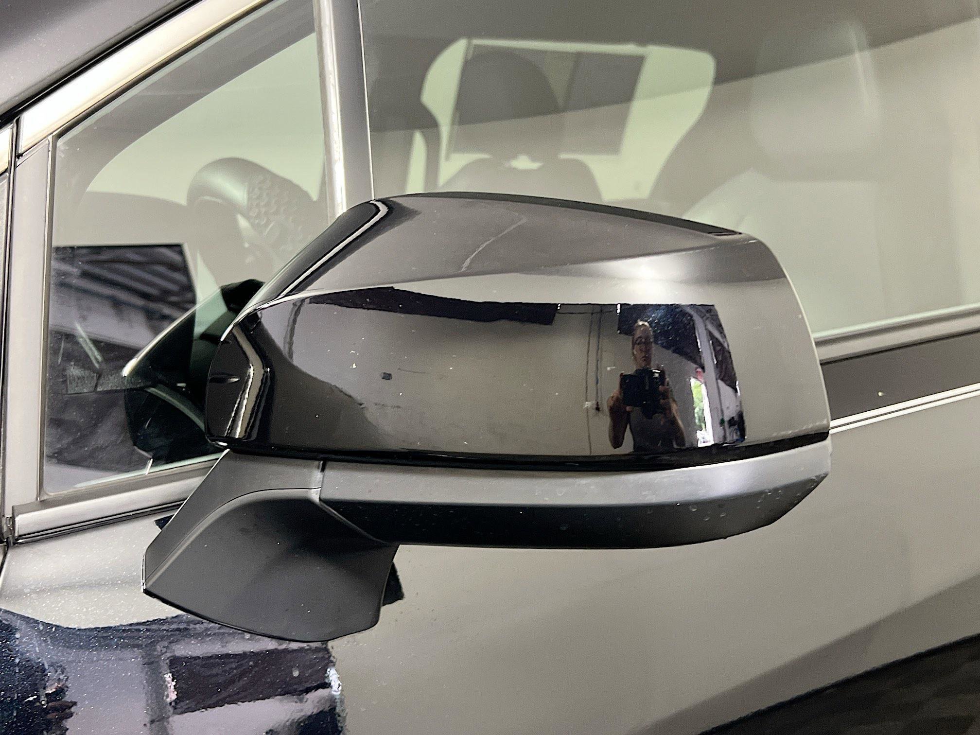 Used 2025 Toyota Sienna XLE FWD image 12
