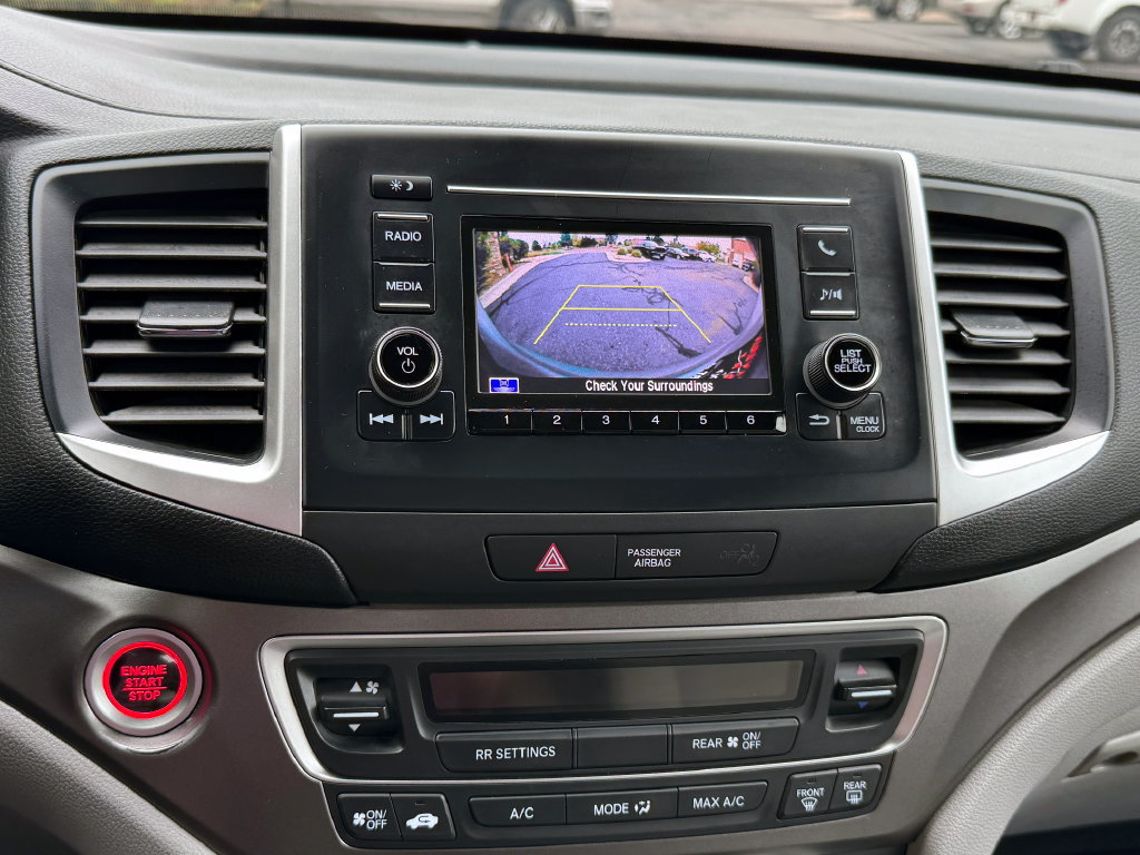 Used 2019 Honda Pilot LX image 30