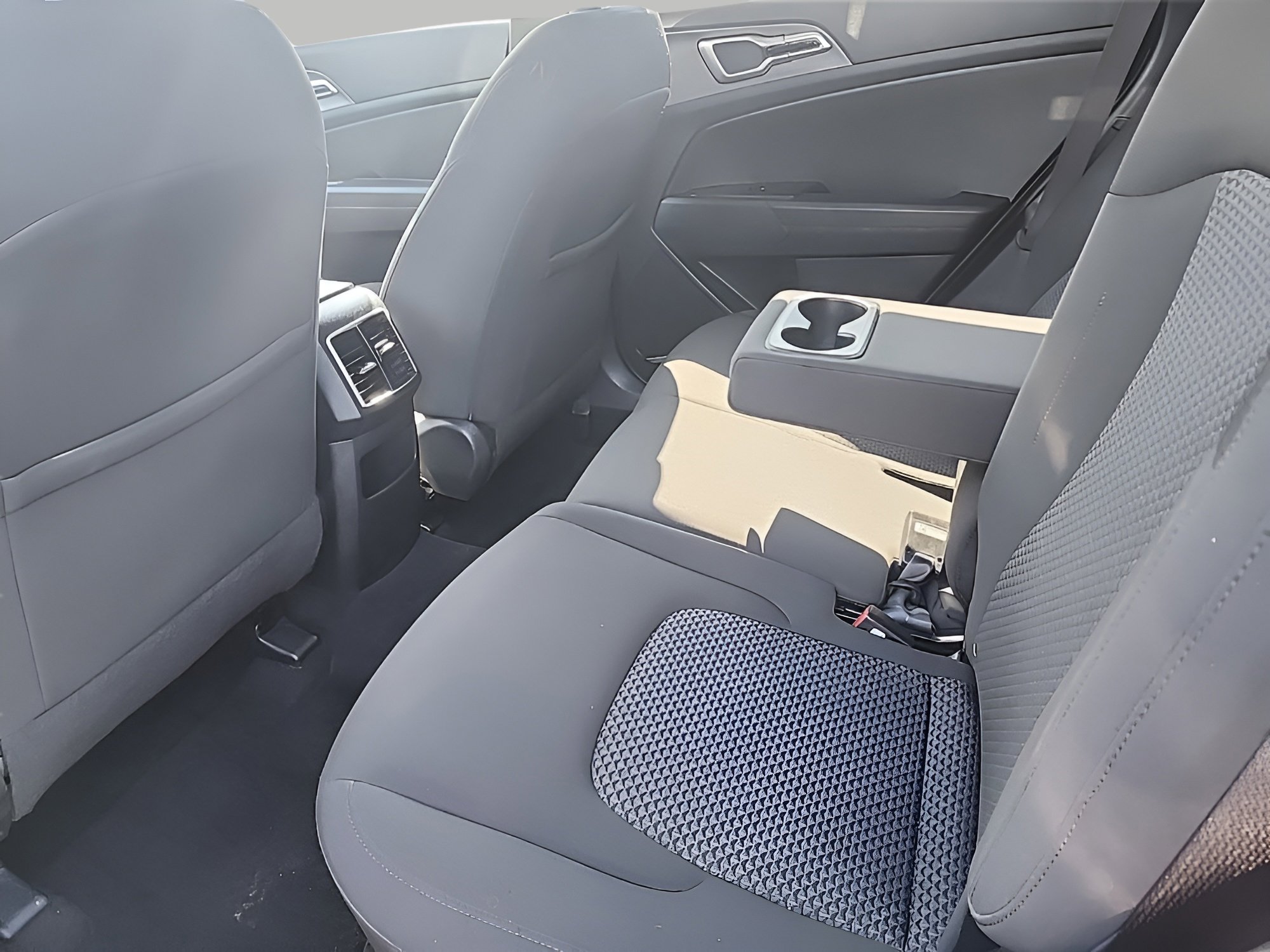 Used 2025 Kia Sportage LX image 35