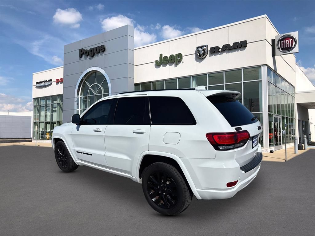 Used 2019 Jeep Grand Cherokee Altitude RWD image 3