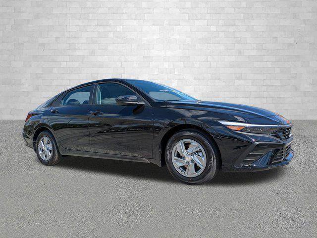 New 2026 Hyundai Elantra SE