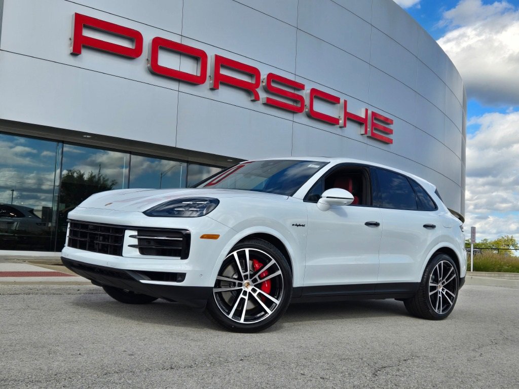 New 2026 Porsche Cayenne S image 1