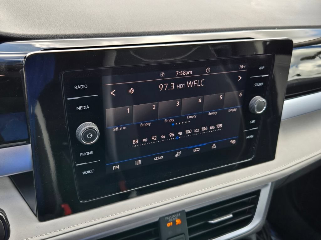 New 2026 Volkswagen Taos SE FWD image 9