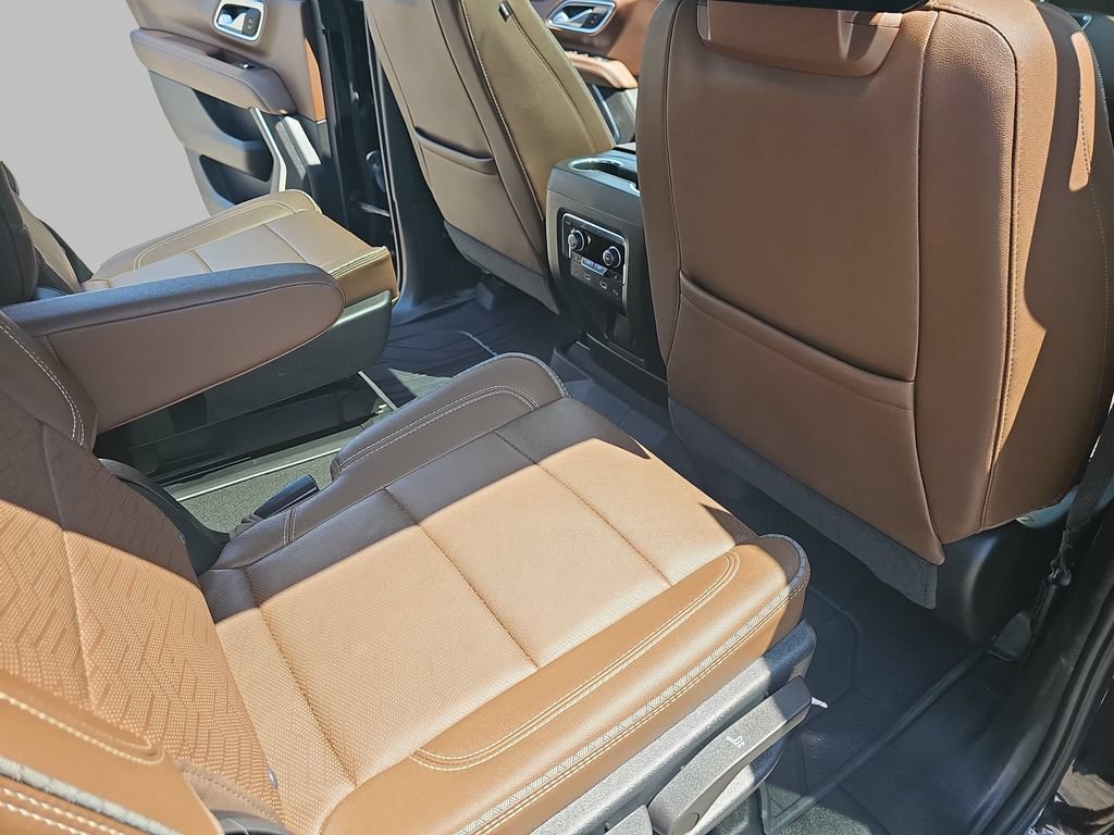 Certified 2023 Chevrolet Tahoe High Country w/ Premium Package AWD/4WD image 14