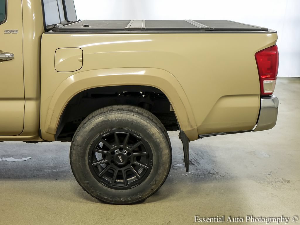 Used 2017 Toyota Tacoma SR5 w/ Tow Package RWD image 9