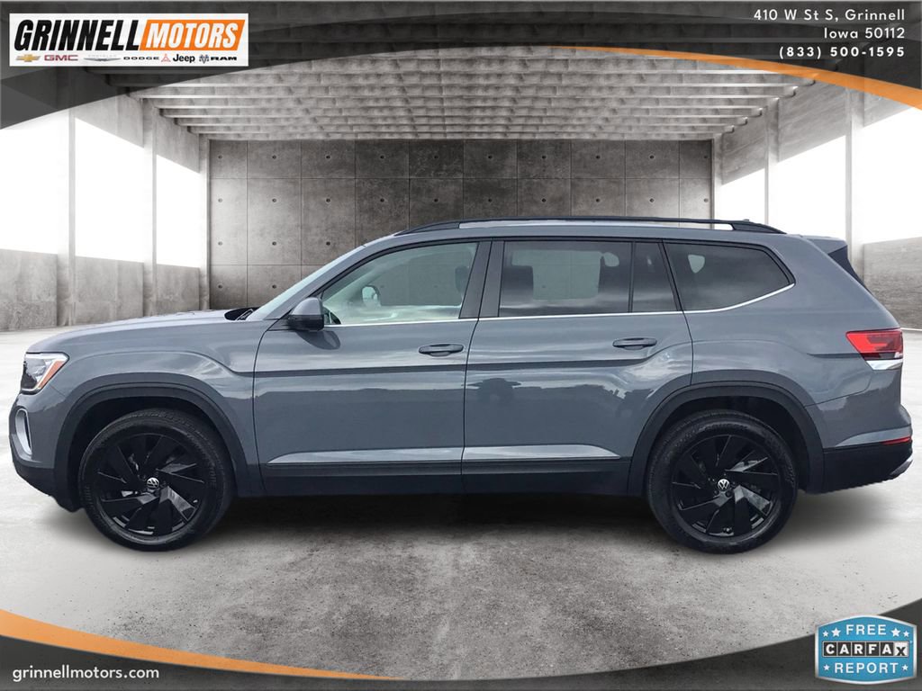 Used 2025 Volkswagen Atlas SE image 8