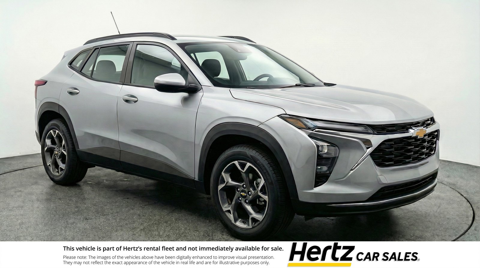 Used 2025 Chevrolet Trax LT image 1